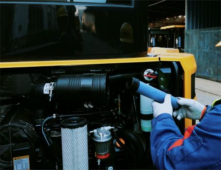 Excavator Filters - Maintenance Parts 
