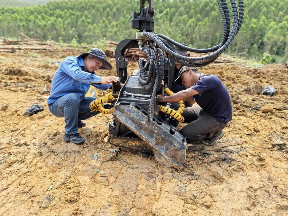 "Service Story: Swift Overseas Assistance"