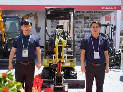 Yuchai Equipment Unveils Mini Electric Excavator at the Canton Fair