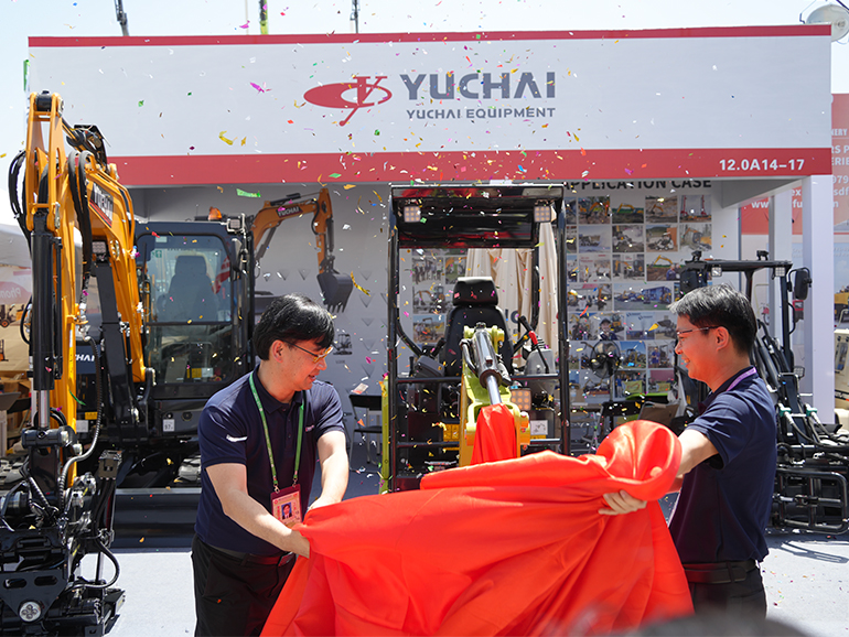 Yuchai Equipment Unveils Mini Electric Excavator at the Canton Fair