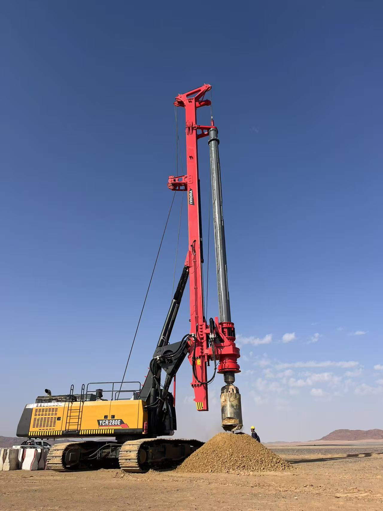 Yuchai New-Look YCR280E Rotary Drilling Rig Makes Its Overseas Debut in Saudi Arabia