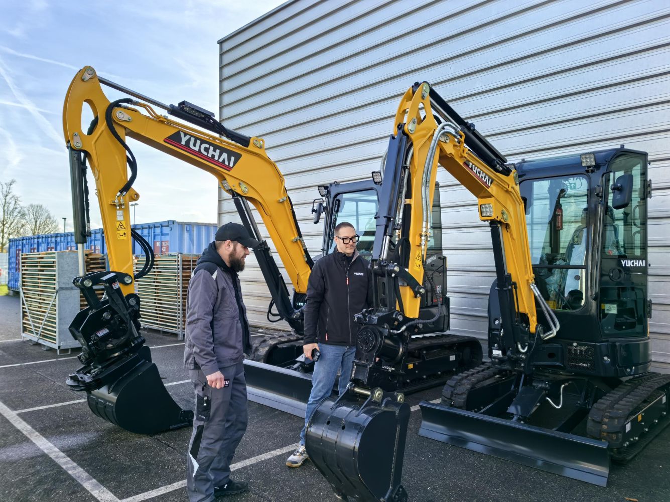 How Long Does It Take to Ship a Mini Excavator from China to Europe?cid=75