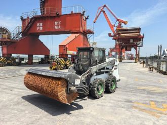 Yuchai S90 Skid Steer Loader revoluciona las operaciones en Cofco Ports