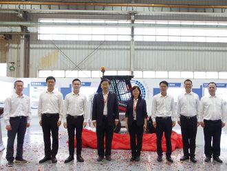 L'industria pesante di Yuchai ha tenuto la cerimonia di inaugurazione della sala espositiva e la cerimonia di rilascio della versione estera Electric Skid Steer Loader
