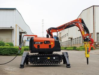 A indústria pesada de Yuchai mostra "D170 Robot de demolição com controle remoto elétrico" na exposição de inovação da Semana Nacional de Ciência e Tecnologia de 2024 em Guangxi