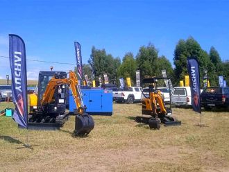 As escavadeiras compactas de Yuchai brilham no festival VKB Bieliemielie de 2025 na África do Sul